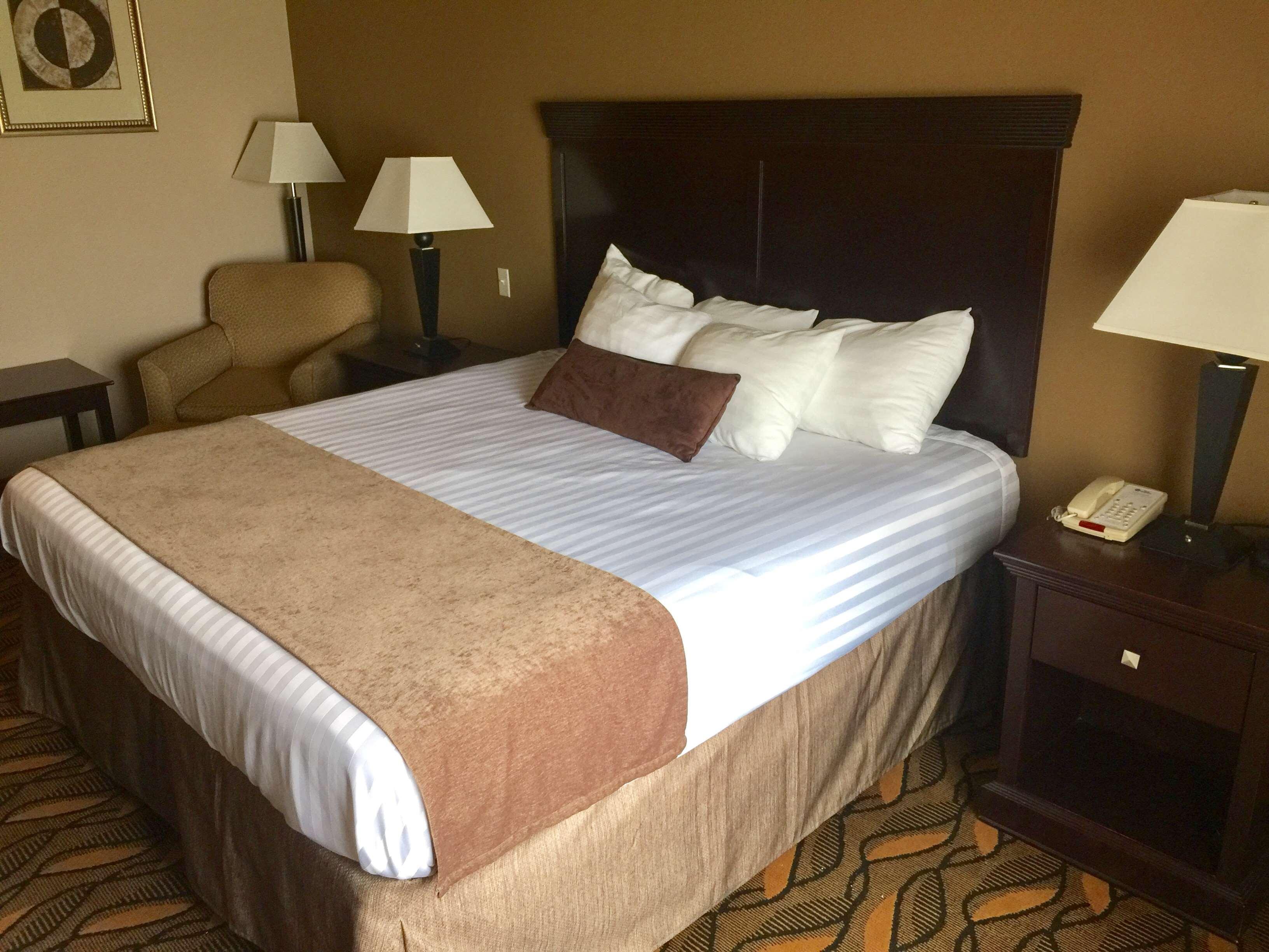 Best Western Red River Inn & Suites Такервилл Экстерьер фото