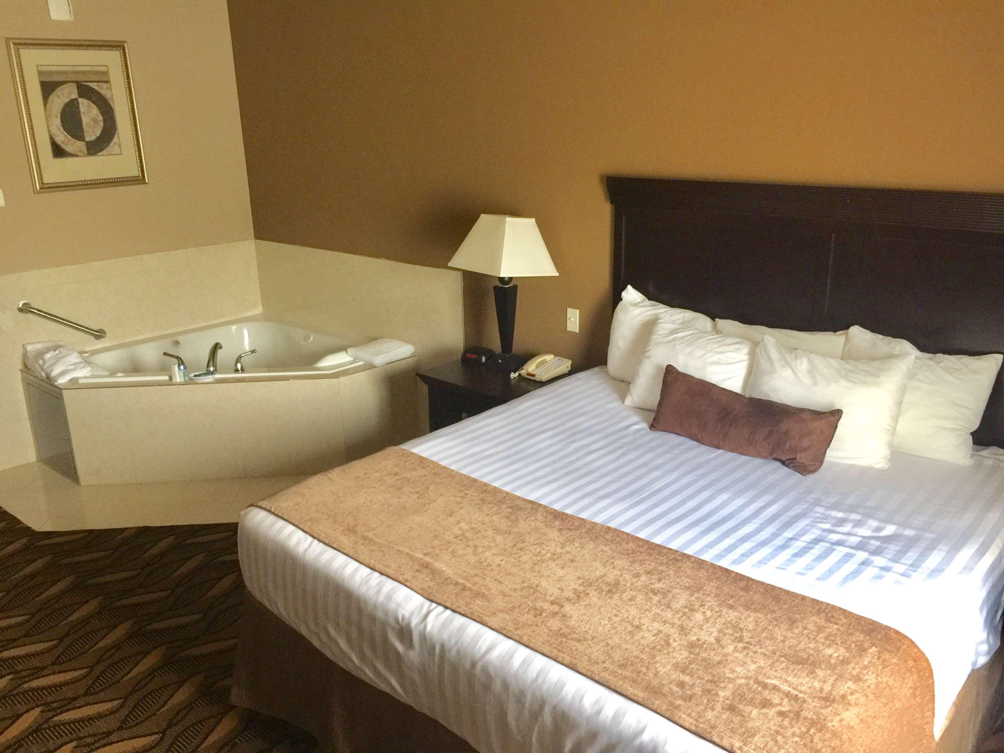 Best Western Red River Inn & Suites Такервилл Экстерьер фото